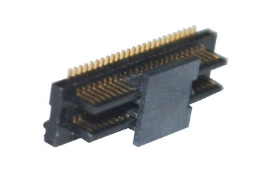 0.5AはBTBのコネクター50 Pinの金版PA6T PA9T LCPの絶縁体材料を浸す