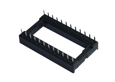 ピッチ15.24mm PCB板コネクターの黒いICのソケットのすくいの角目の列