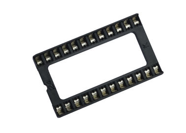 ピッチ15.24mm PCB板コネクターの黒いICのソケットのすくいの角目の列