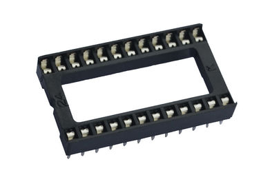 ピッチ15.24mm PCB板コネクターの黒いICのソケットのすくいの角目の列